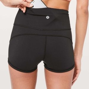 Lululemon Everlux In Movement 2.5 inch biker shorts size 6 BLACK new without tag